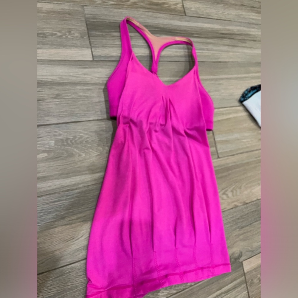 Lululemon women’s 2 in 1 sports bra tank top